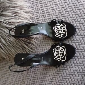 🔥🔥🔥Vera Wang Italy Crystal embellished sling back heels 37 7